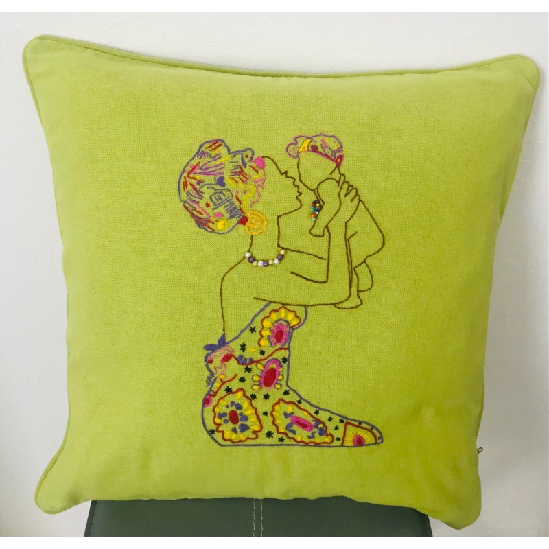 YAYE - African woman and child cushion cover
